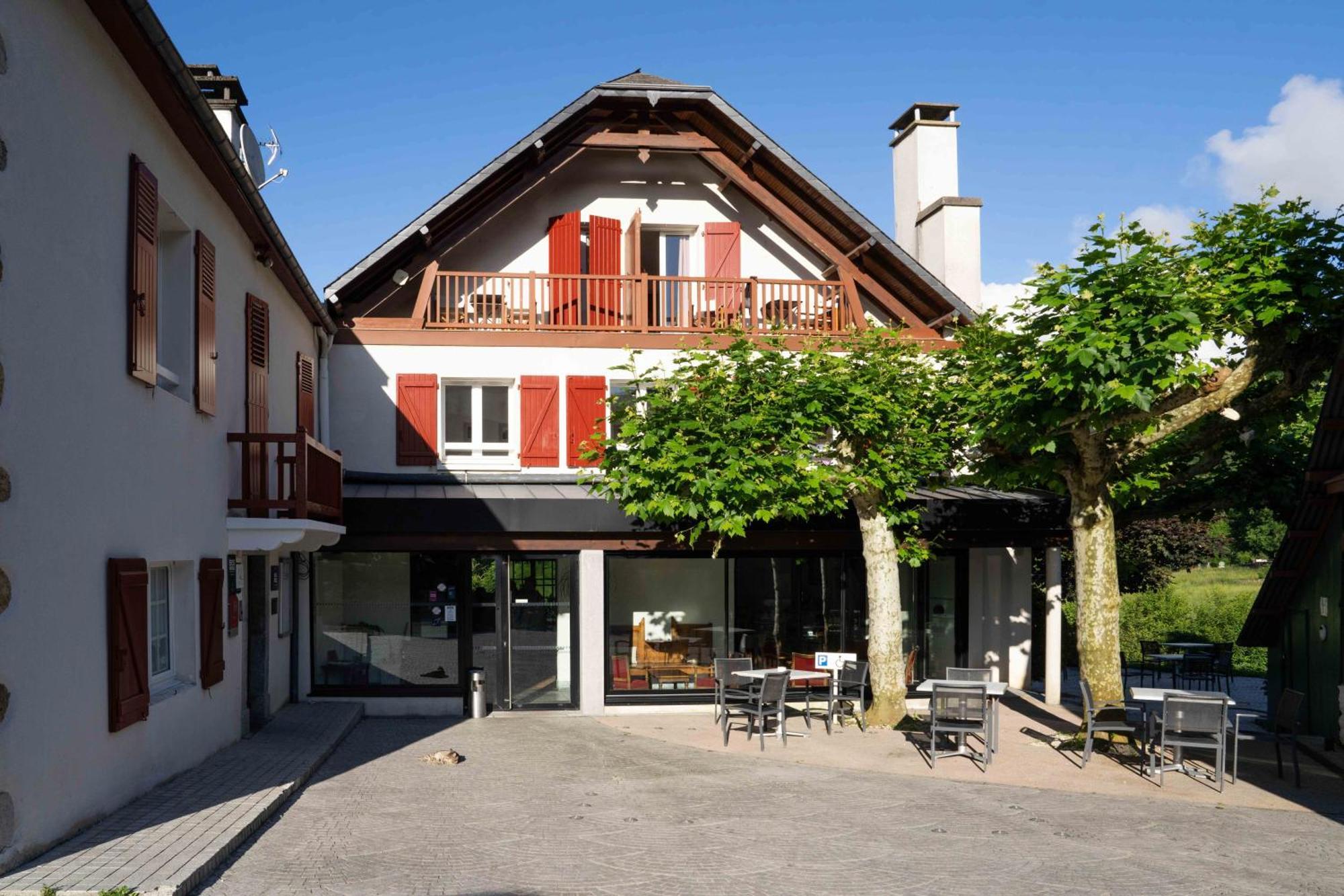 Logis Hôtel Etchemaïté Larrau Exterior foto